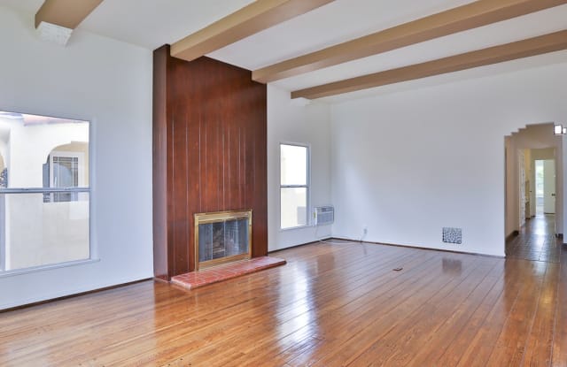 352 S PALM DR - 352 South Palm Drive, Beverly Hills, CA 90212