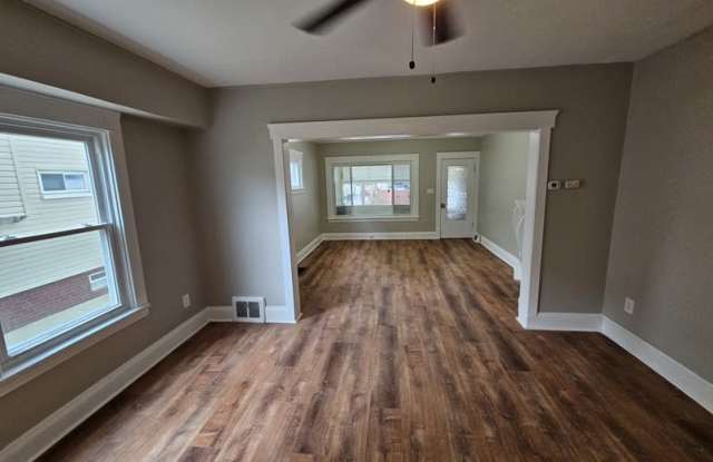 4213 Spokane Avenue - Right photos photos