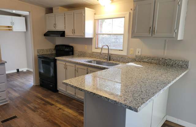 Charming and Peaceful Private Home with Granite Countertops & Wooded Views photos photos