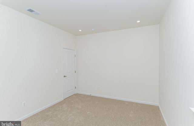 35201 WILD GOOSE LANDING photos photos