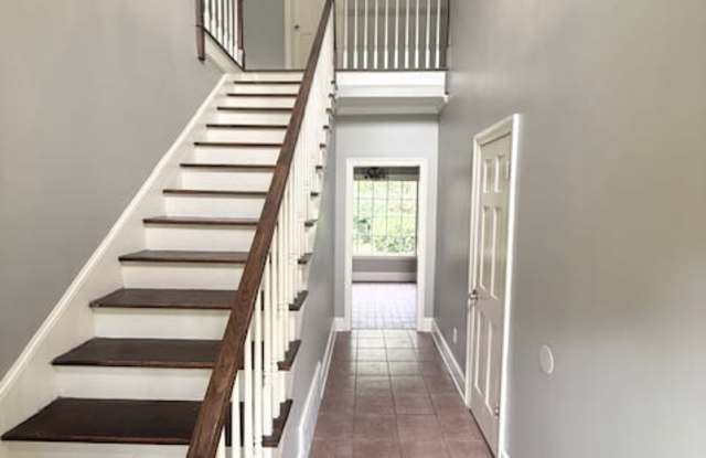 253 Rhonda Cir E Gallery 4