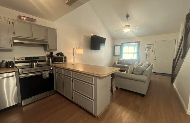 1119 Ocala Road - 1119 Ocala Road, Tallahassee, FL 32304