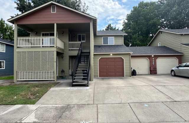 3 Bedroom Upstairs Condo with Garage photos photos