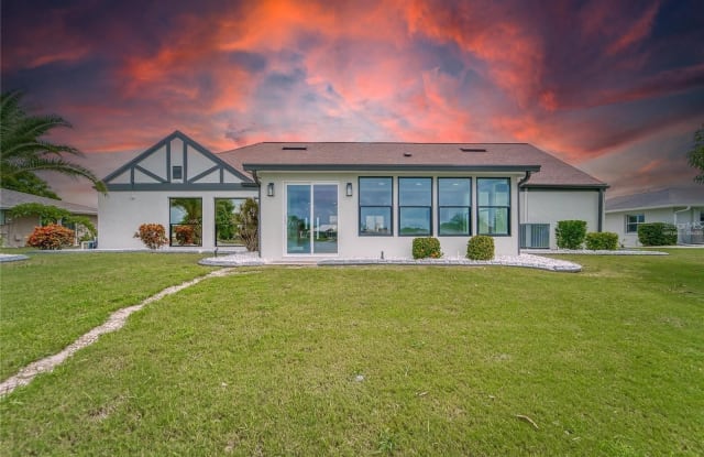 405 BLACKHAWK CIRCLE - 405 Blackhawk Circle, Sun City Center, FL 33573