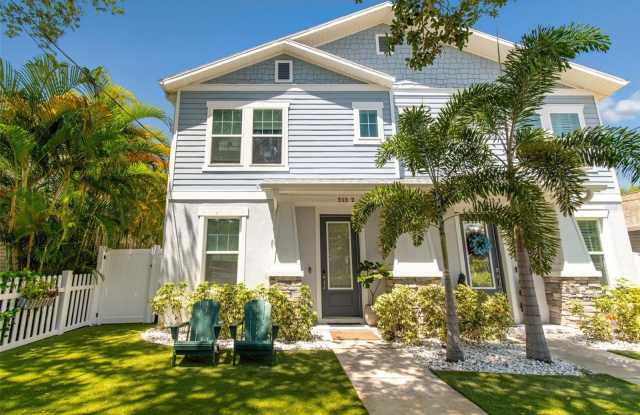 213 S ALBANY AVENUE photos photos