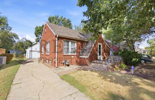 737 South Lorraine Avenue Gallery 2