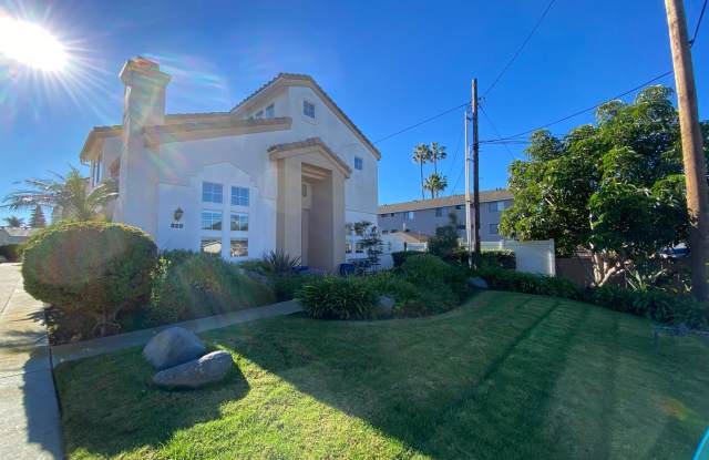 Beautiful Remodeled Home in Carlsbad Village! - 329 Chestnut Avenue, Carlsbad, CA 92008