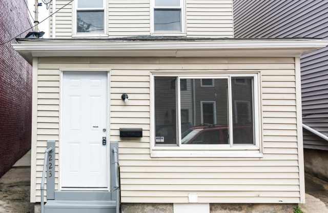 223 LAWRENCE STREET - 223 Lawrence Street, Columbia, PA 17512