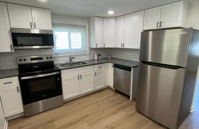 Newly Renovated 3 Bedroom, 2 Bathroom Home photos photos