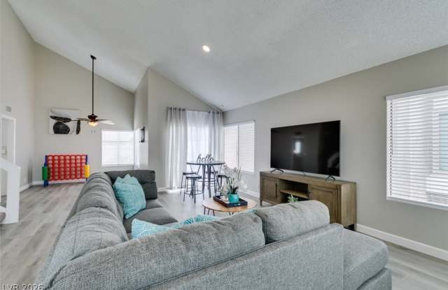 6585 Minton Court Gallery 2