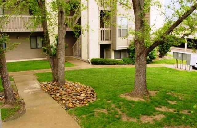 2Bd/2Ba with Private Balcony, Fireplace  Breakfast Bar photos photos
