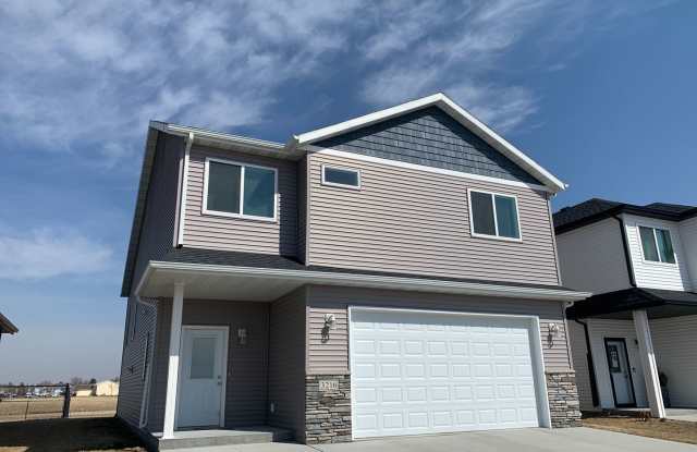 Newer 3 Bedroom Home in South Moorhead!! photos photos