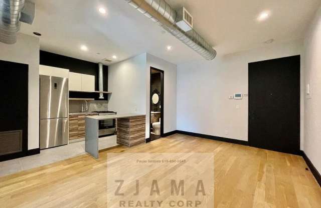 242 Hawthorne Street Gallery 2