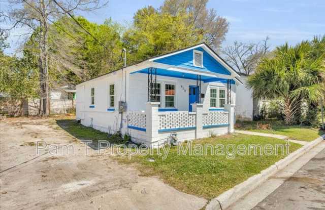 628 W 48th St photos photos 628 W 48th St photos photos