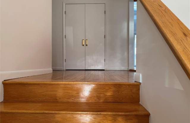 12 Schuyler Drive Gallery 3