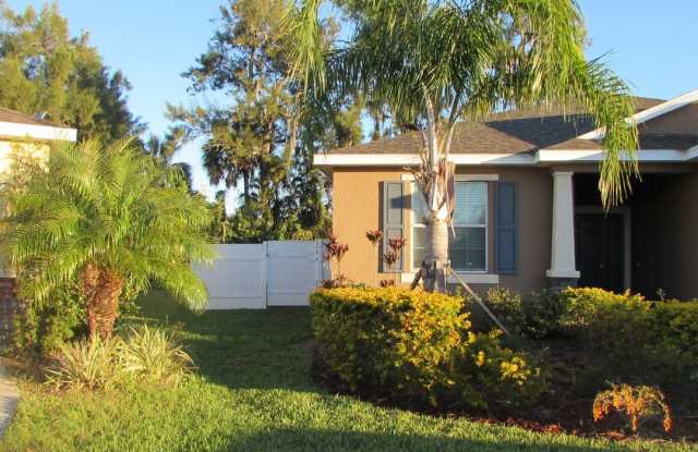 1116 Lauren Manor Gallery 2