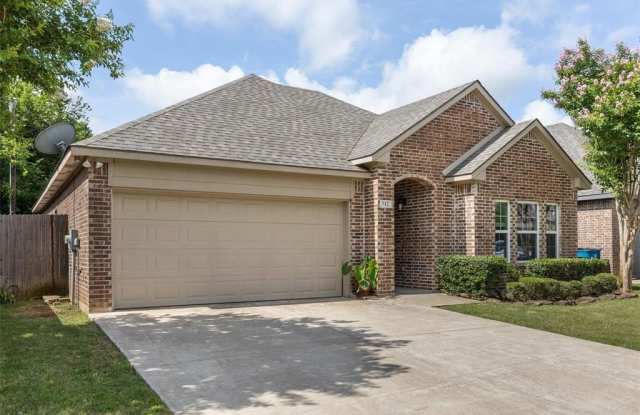 512 Highpark Court Gallery 2
