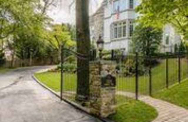 5018 ESKRIDGE TERRACE NW Gallery 2
