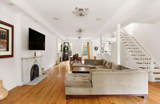 208 WASHINGTON Avenue photos photos