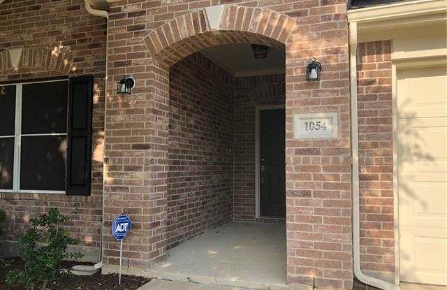 1054 Warbler Gallery 2