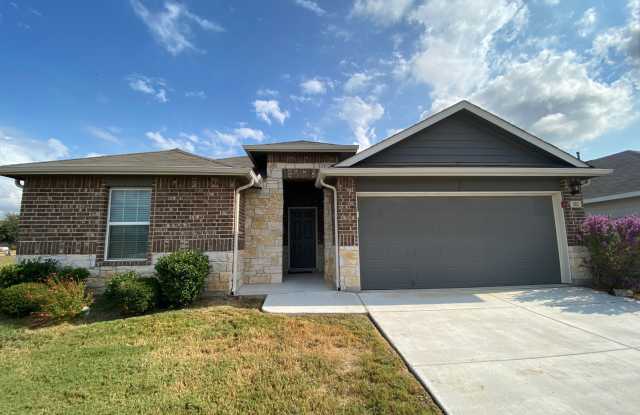 4/2/2 Home in Heather Glen/ Fridge / Gas Cooking / Covered Back Patio / Fenced in Yard / CISD photos photos