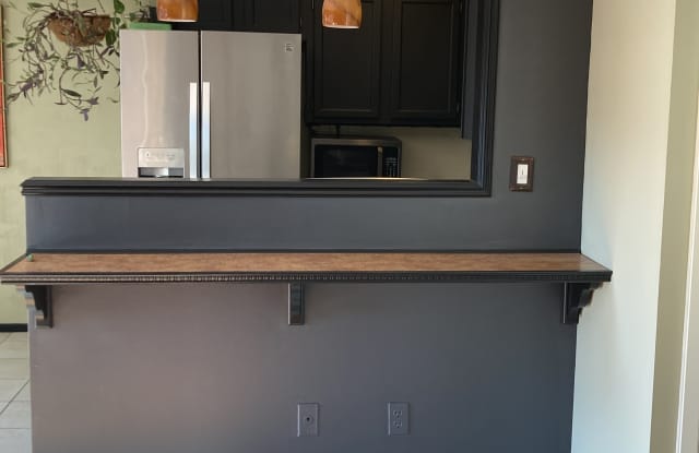 1201 W River Blvd photos photos
