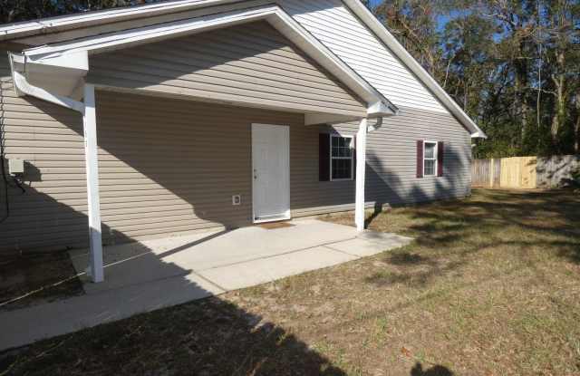 3152 Parazine St - 3152 Parazine Street, Ferry Pass, FL 32514