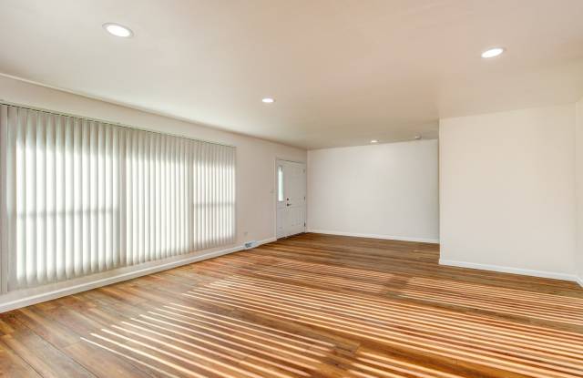 3316 Brookmeade Drive Gallery 3