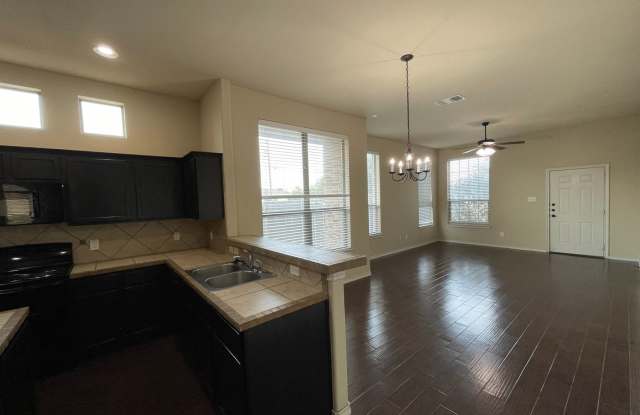 Townhome for rent Gallery 3