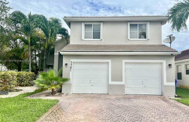 3381 SW 51st St photos photos