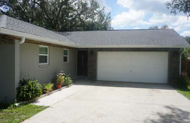 3 Bedrooms / 2 Bath Brandon Home Gallery 3