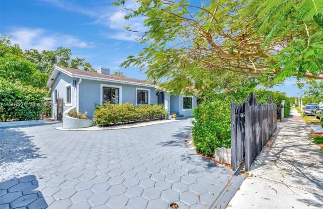 1030 NW 43rd St photos photos