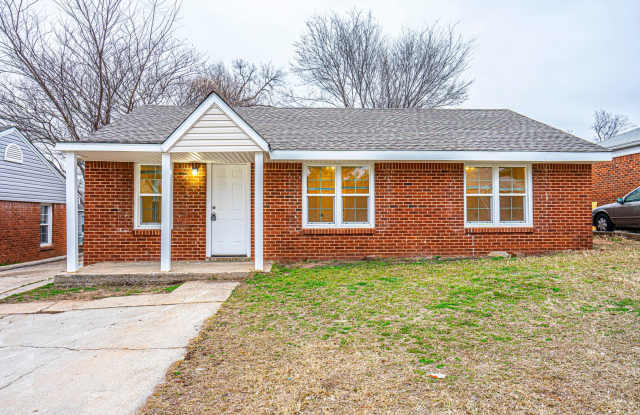 Updated 3 Bed 1 Bath - Large fenced in yard in OKC! photos photos