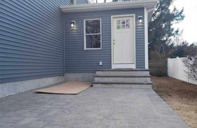 134 Ralph Avenue Gallery 1