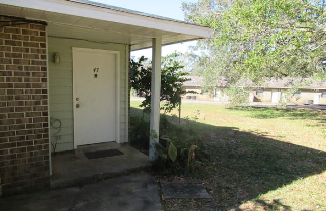 4260 U.S. 90 - 4260 North Davis Highway, Pensacola, FL 32503