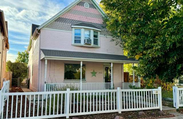 3 Bedroom 2 Full Bath Plus Office Renovated Victorian Style Family Home Available NOW! photos photos 3 Bedroom 2 Full Bath Plus Office Renovated Victorian Style Family Home Available NOW! photos photos