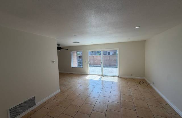 Spacious 3 Bedroom with Large Outdoor Space! Gallery 3