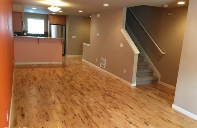 14015 35th Avenue NE  Unit#B Gallery 3