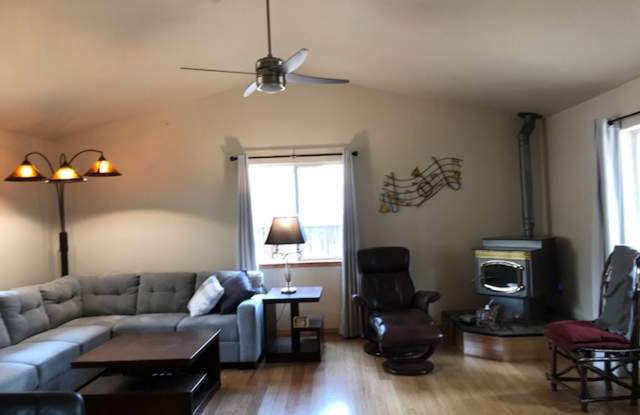 Seasonal Furnished Rental Gallery 3