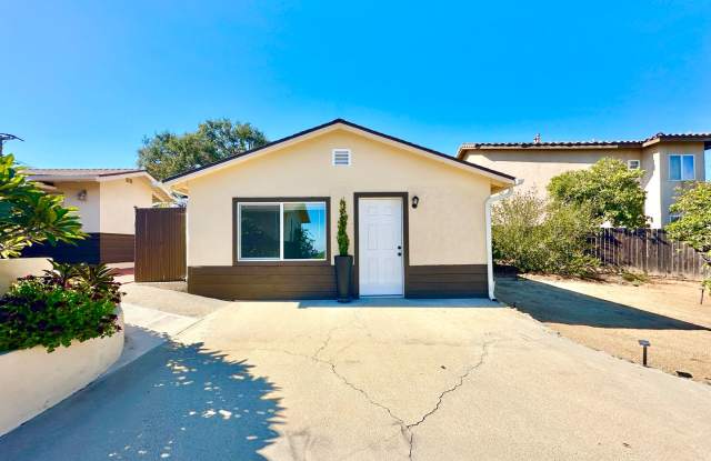 Lovely, Newly Renovated, & Fully-Detached Guest Home Unit on Gated and Private Country Property of Fallbrook! photos photos