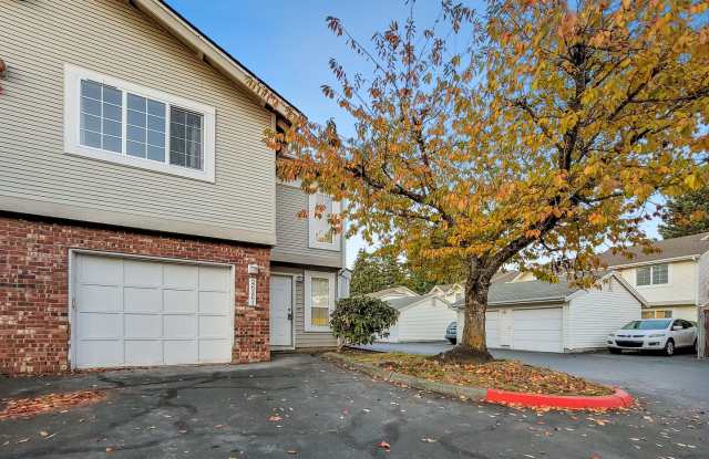 Kent East Hill Townhome with Garage  Patio photos photos Kent East Hill Townhome with Garage  Patio photos photos