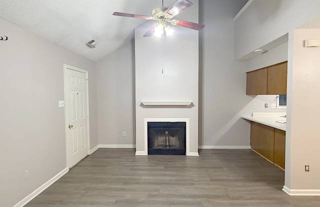 6788 The Willows Cove Gallery 2