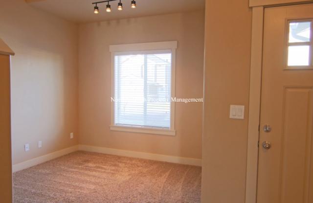2135 W Carson Gallery 2