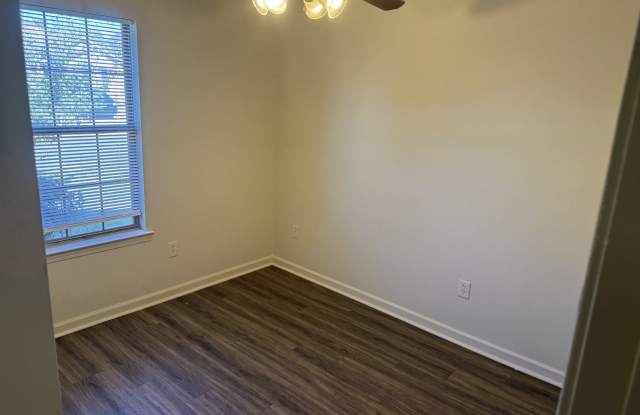 3955 Ledbetter photos photos