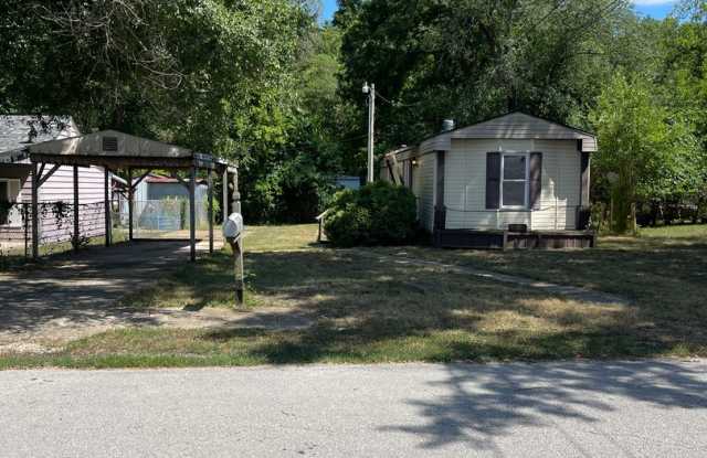 Available 8/6 photos photos