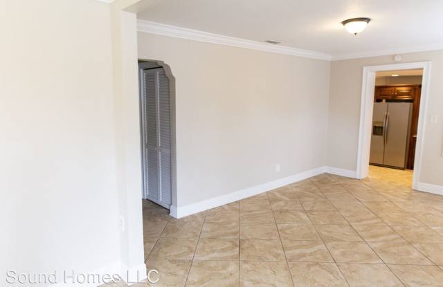 3117 W Cypress St Gallery 4