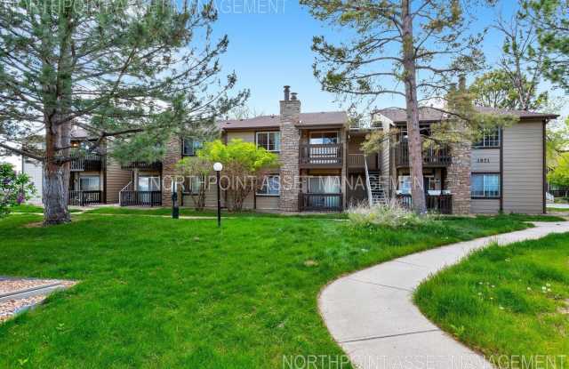 1BR Condo • Fireplace • Balcony in Aurora photos photos