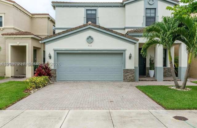 733 NE 193rd Ter Gallery 2