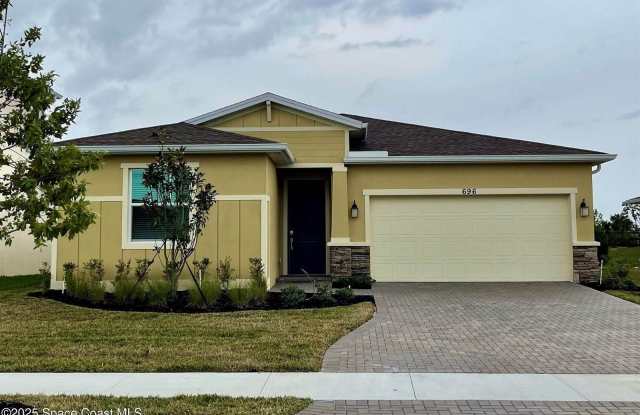 696 Veridian Circle NW photos photos