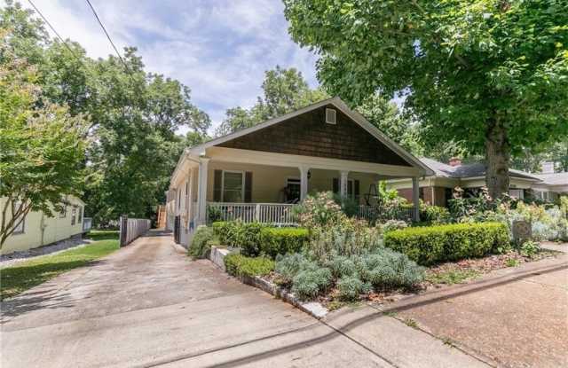 1084 Sanders Avenue SE Gallery 4